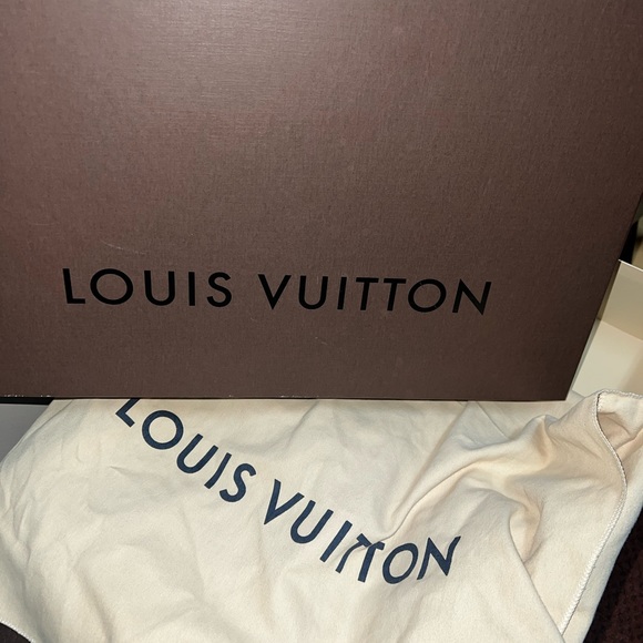 Louis Vuitton Aurelia with Multicolor Monogram - Picture 8 of 15